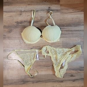 💥3/25$, 34D, Victoria's Secret Bra & Thong set